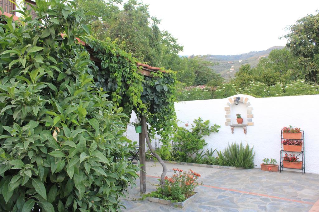 Seranides Boutique Hotel Kato Gatzea Esterno foto